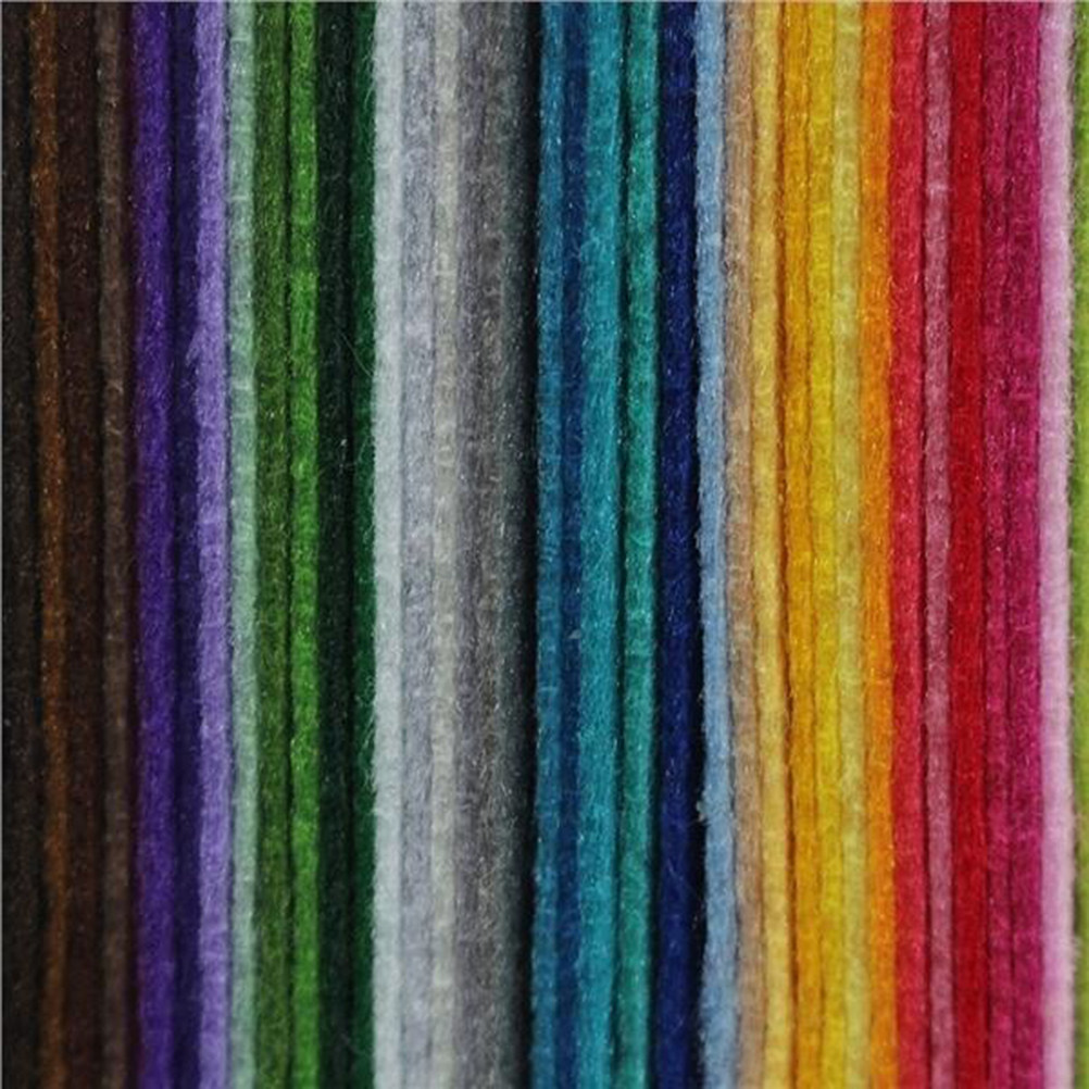 40枚入り、多色展開の不織布フェルトシート。丈夫で糸がほつれ - Sewing Thread In Textile のレビューと価格